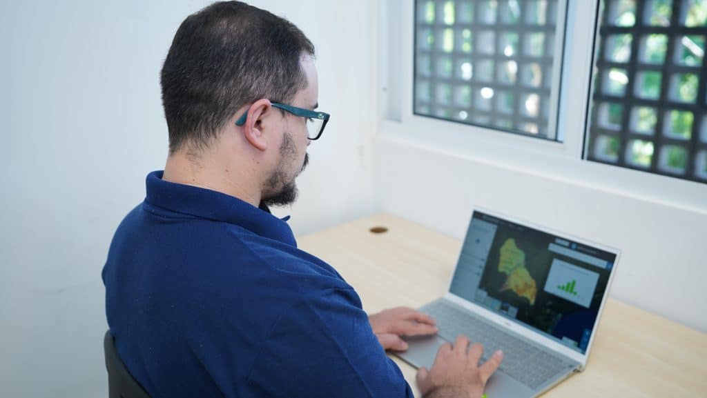 Curso gratuito sobre geoprocessamento scaled