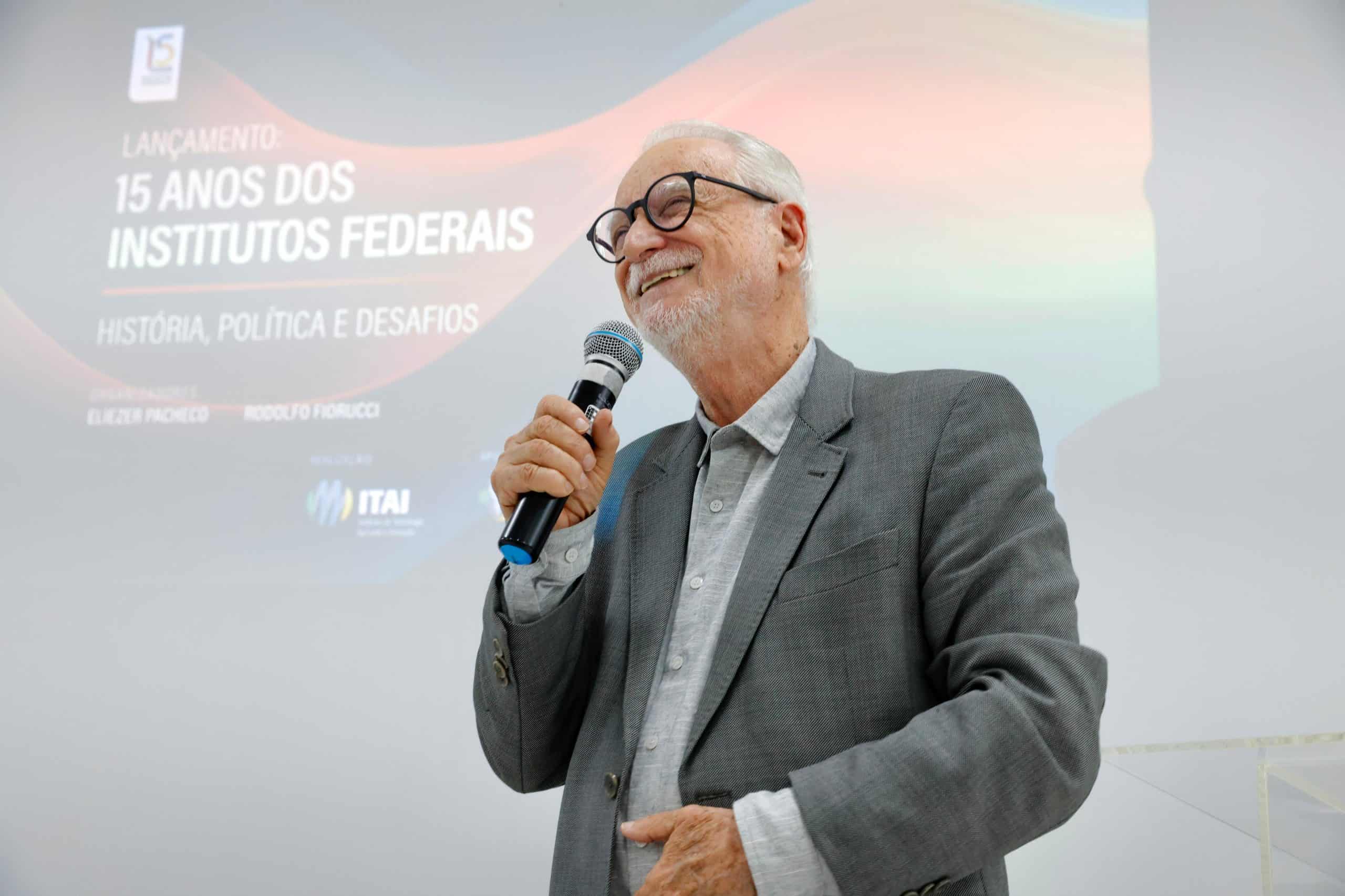 Professor Eliezer Pacheco WhatsApp Image 2023 11 14 at 18.38.54 (1)