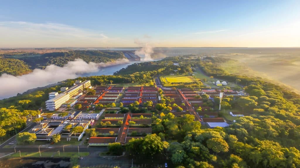 54393302628 b190fb521d 4k