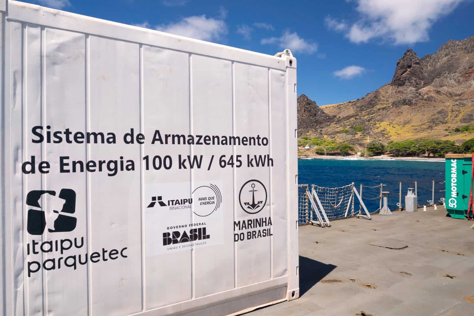 Itaipu leva energia renovável à Ilha da Trindade e fortalece presença brasileira no Atlântico Sul. Itaipu leva energia renovável à Ilha da Trindade e fortalece presença brasileira no Atlântico Sul.
