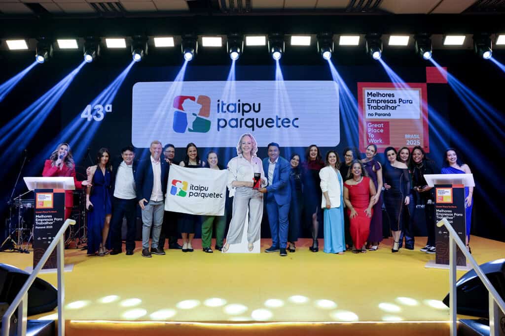 Itaipu Parquetec sobe posições e está entre as melhores empresas para trabalhar no Paraná.