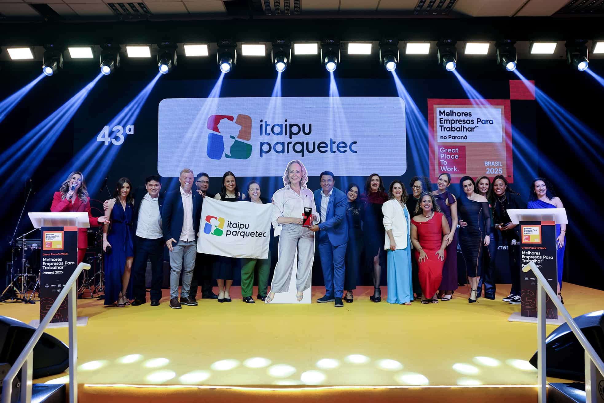 Itaipu Parquetec sobe posições e está entre as melhores empresas para trabalhar no Paraná.