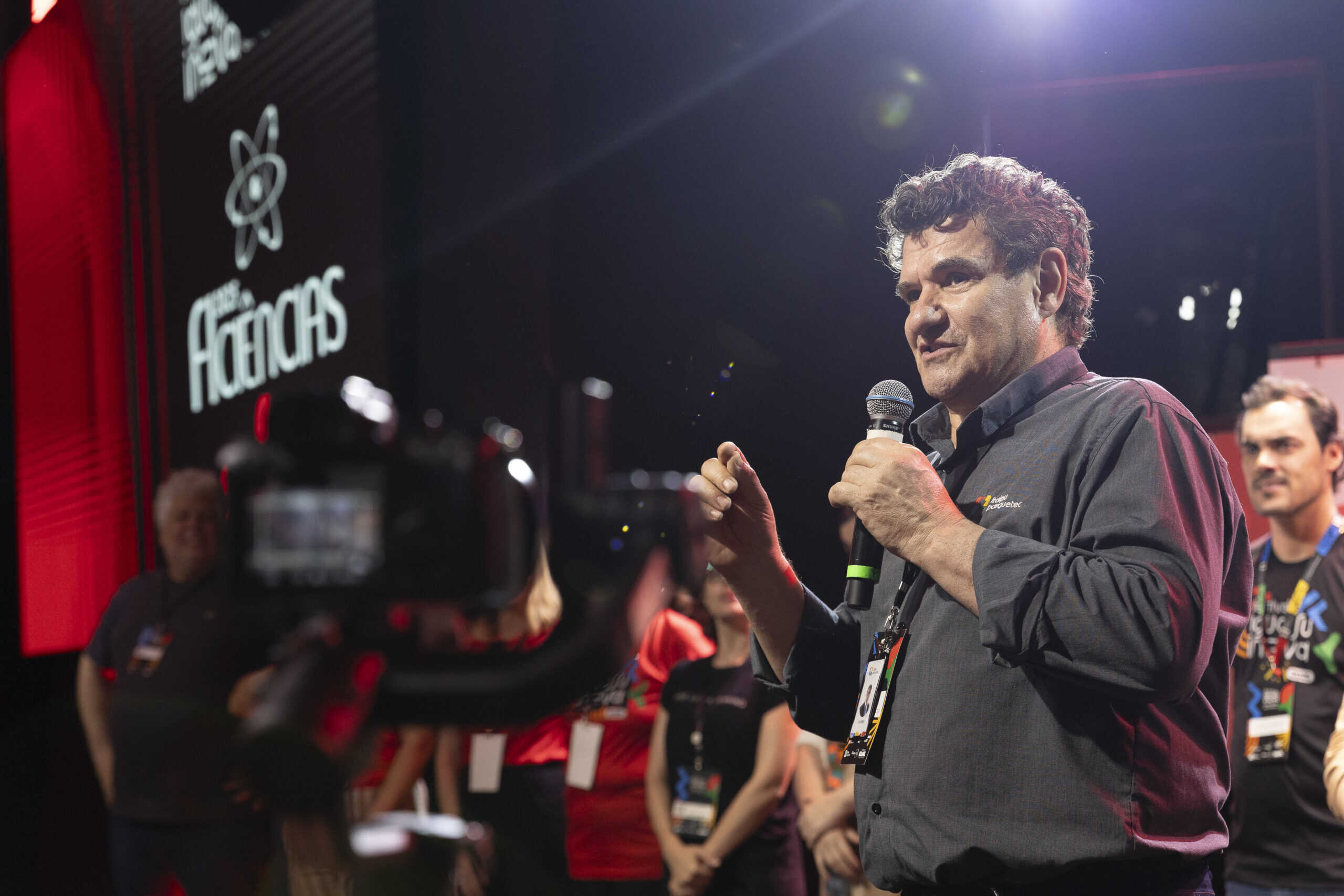 FIciências 2025 encerra edição histórica com premiação e recorde de participação.