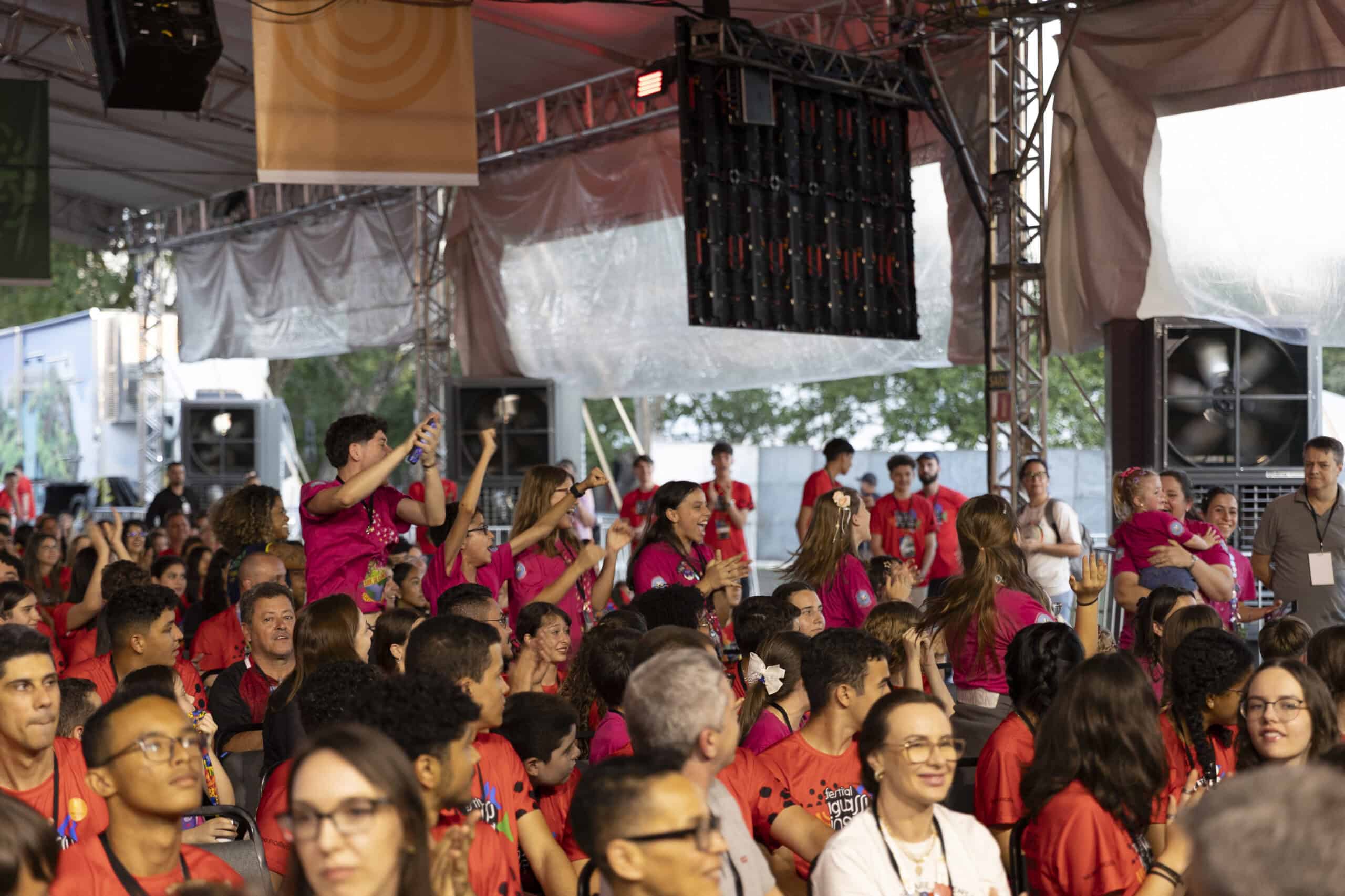 FIciências 2025 encerra edição histórica com premiação e recorde de participação. FIciências 2025 encerra edição histórica com premiação e recorde de participação.