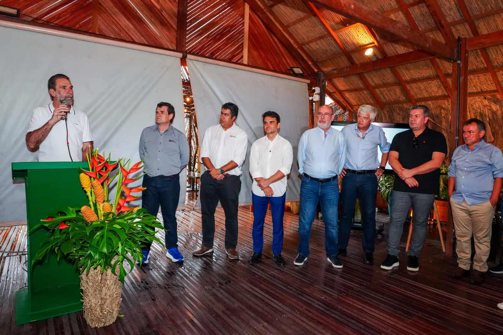 Primeiro barco 100% movido a hidrogênio verde da América Latina já navega pelos rios de Belém.