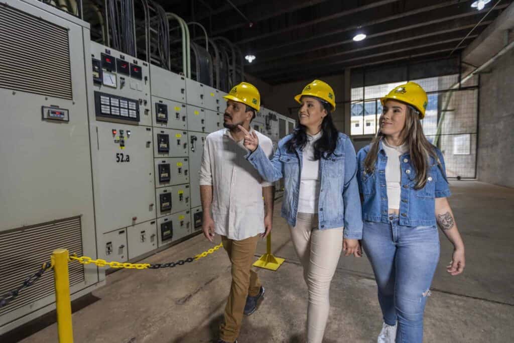 Pesquisa traça perfil e percepção dos visitantes do Turismo Itaipu.