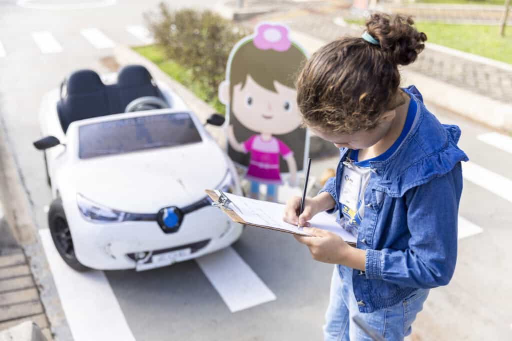 Projeto LabMaker Iguassu e Mini Cidade Inteligente integra tecnologia e aprendizado prático no sistema de ensino de Foz do Iguaçu.