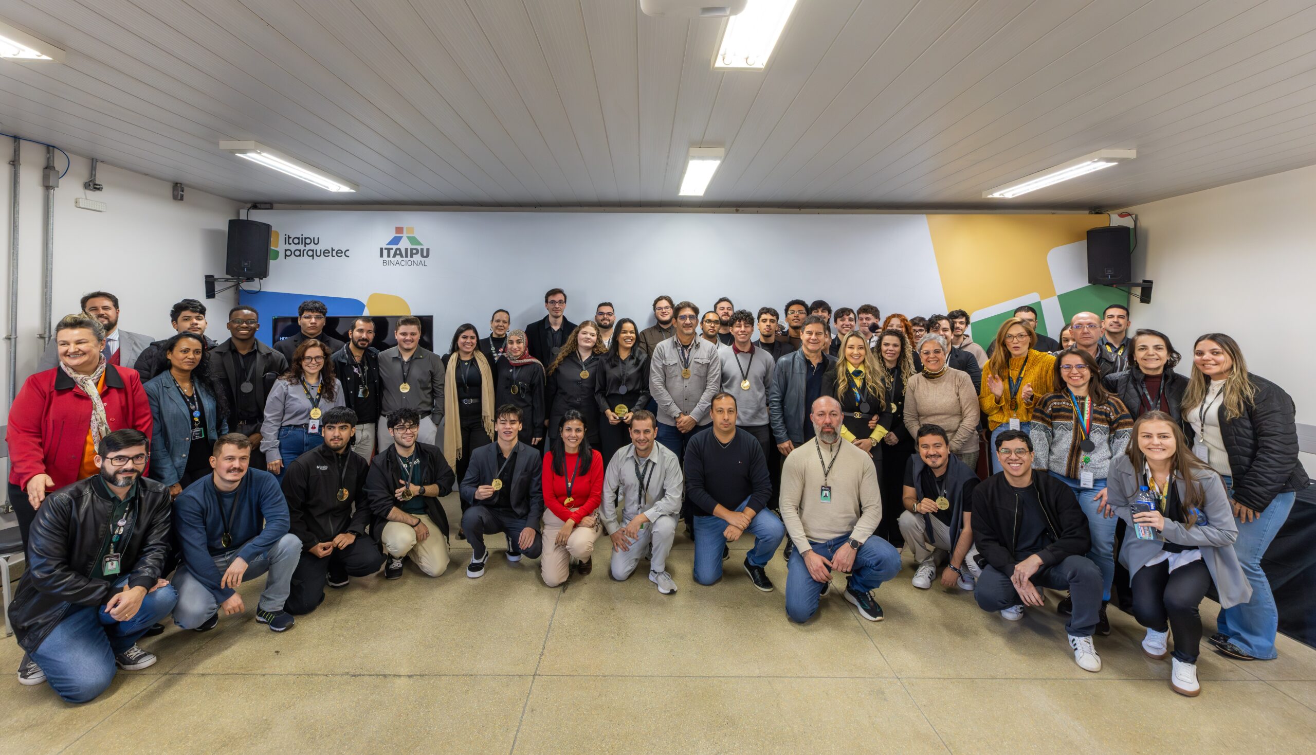 Itaipu Parquetec e Descomplica UNIAMÉRICA encerram trilha empreendedora com premiação e conexão para novos negócios.