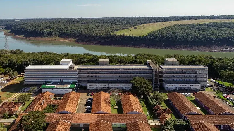 Imagem aerea predios itaipu parquetec